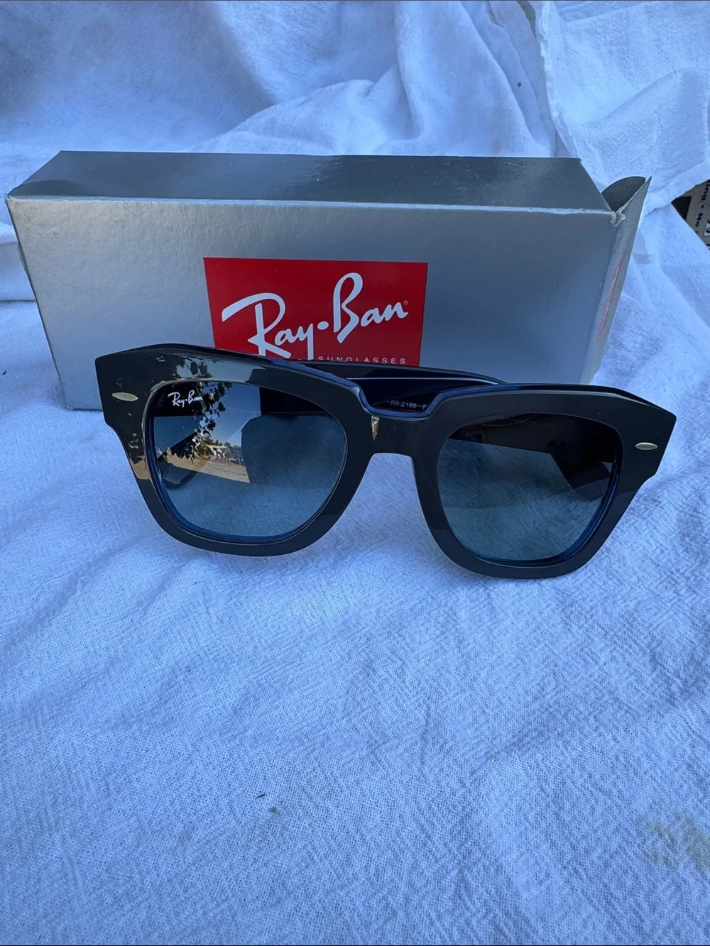 Ray-Ban muted grey blueWayfarer Sunglasses with Gray Lenses 49 Eyesize